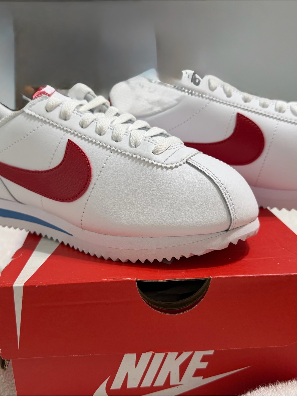 Nike Cortez White Leather Sneaker NWT - Picture 5 of 10